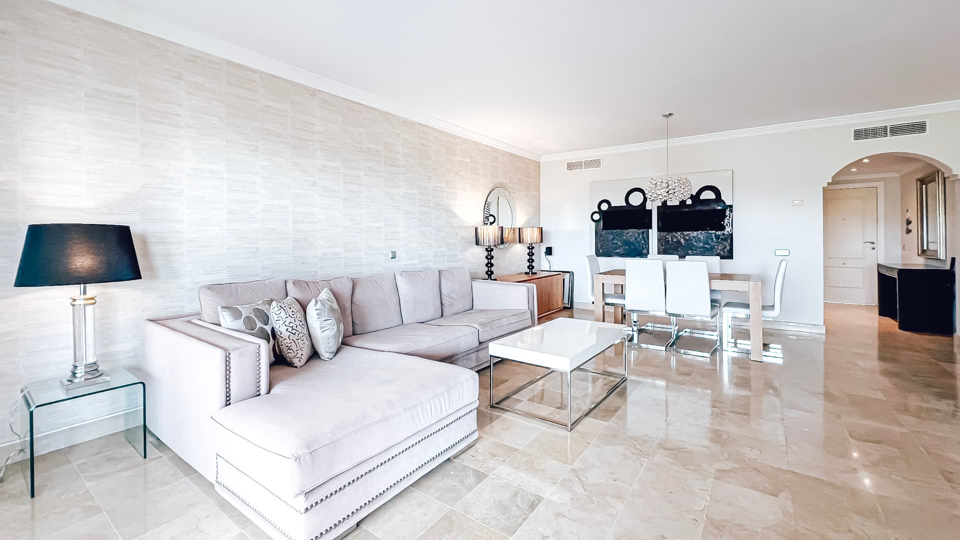 Bright two bedroom apartment with sea views