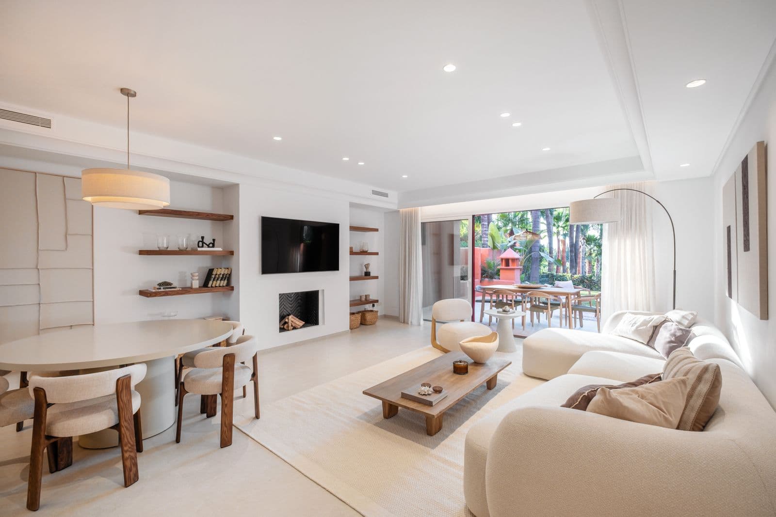 Stunning Newly Renovated Townhouse in Marbella's Golden Mile