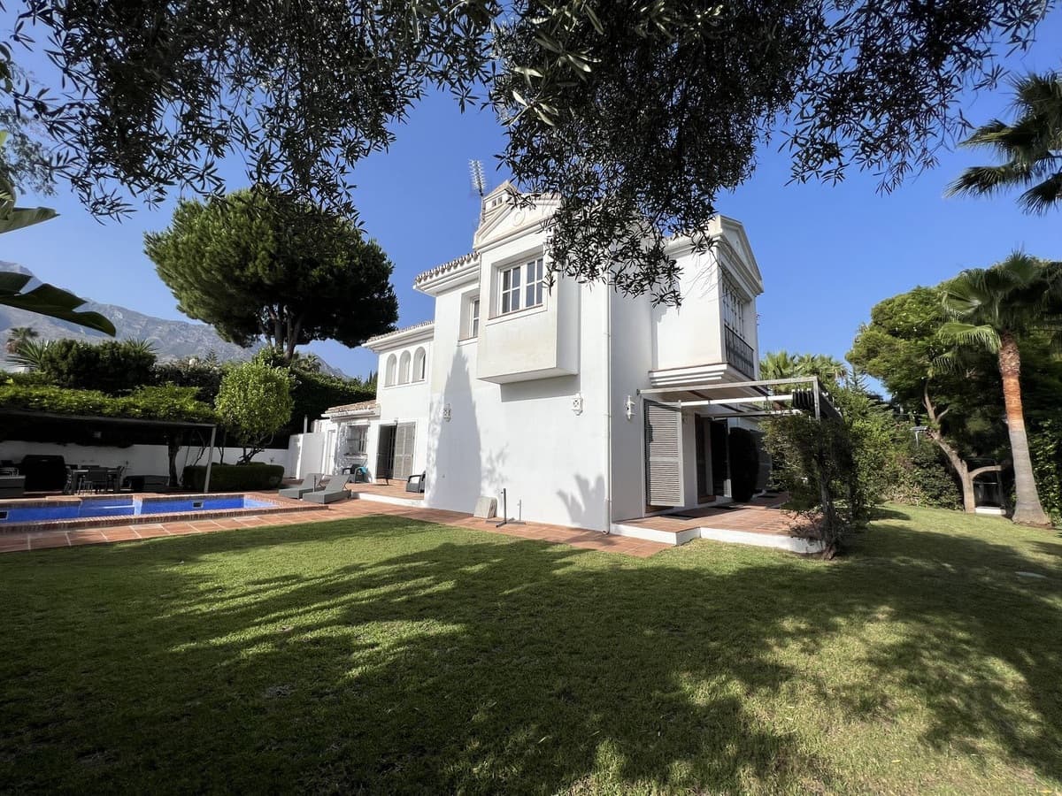 Charming 4-Bedroom Villa in Nagüeles