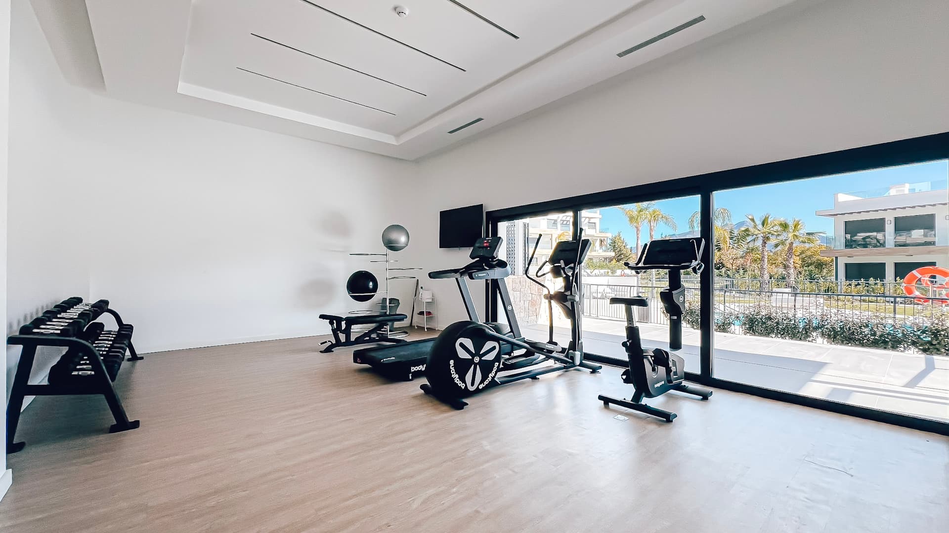 Apartment for sale in Atalaya (Benahavis) - photo 2