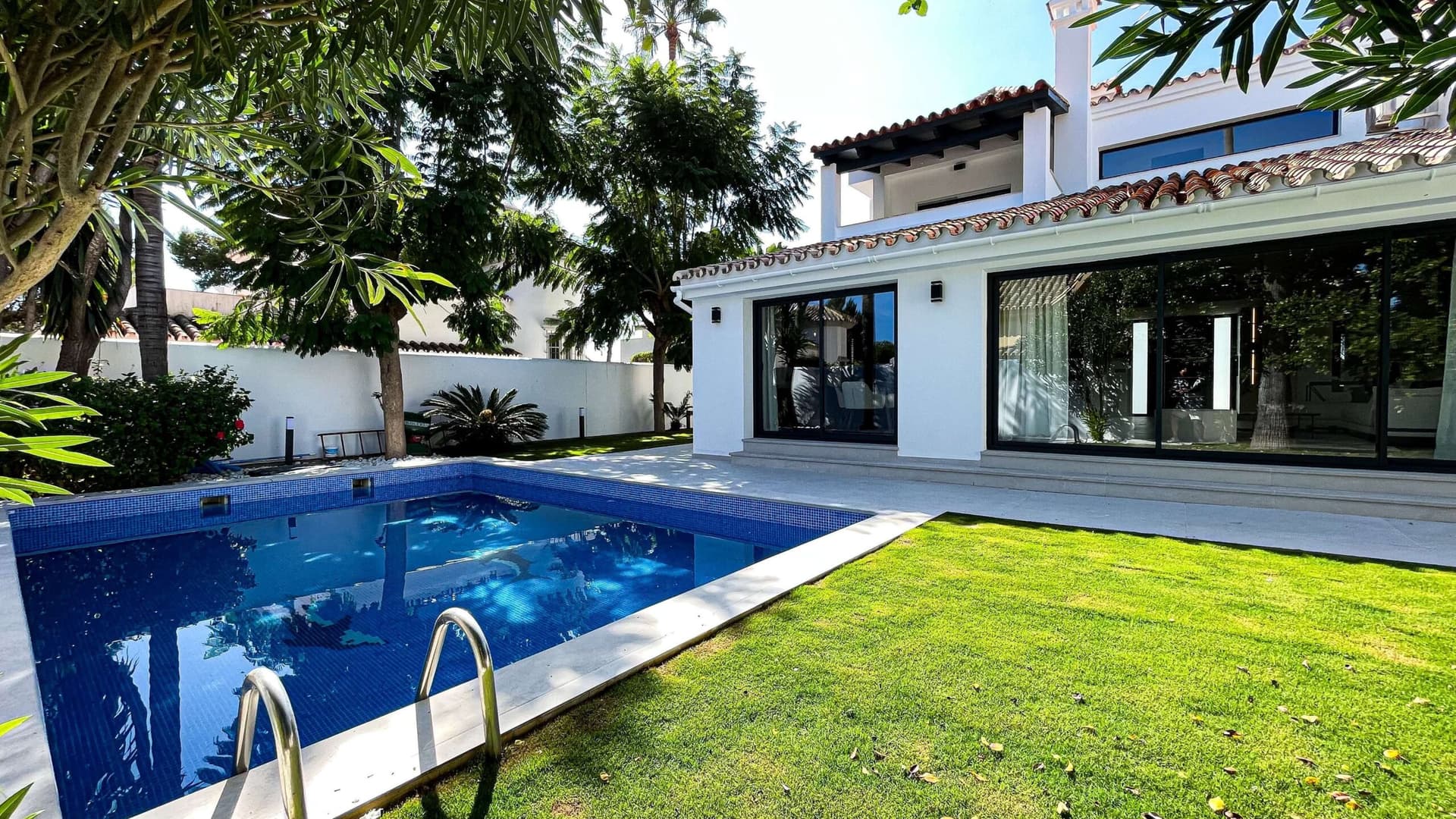 Fantastic Villa in Nueva Andalucia, Marbella - 3